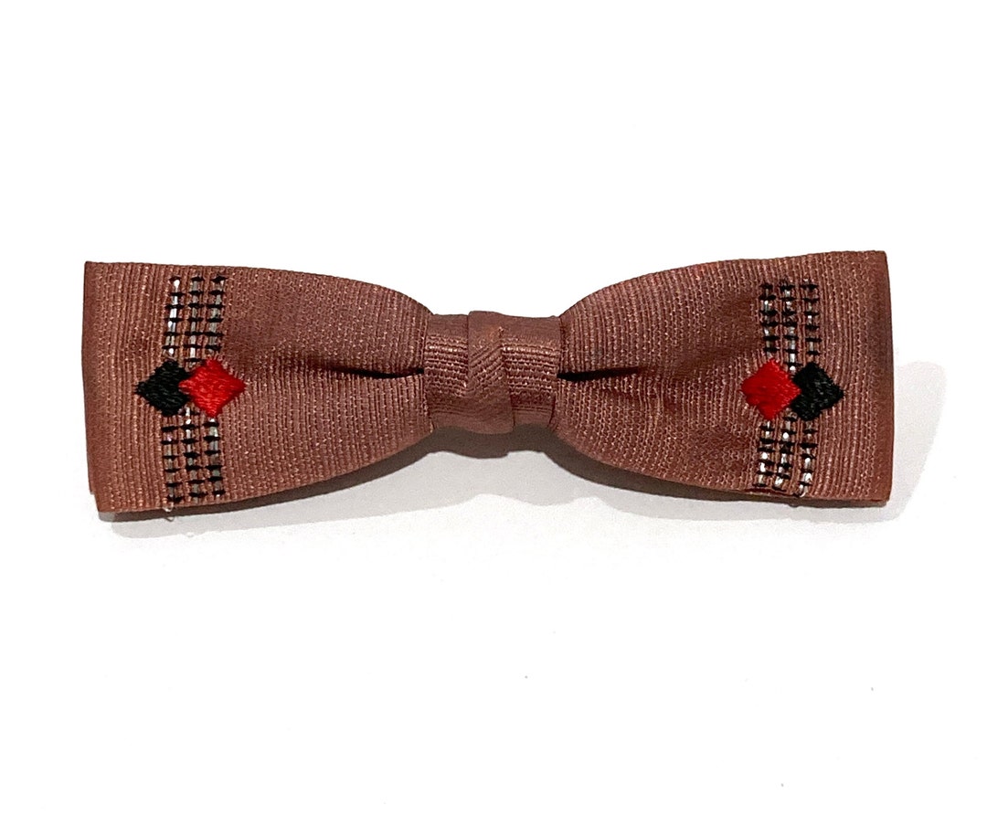 Vintage 70’s Velvet Clip On Bow Tie main image 1