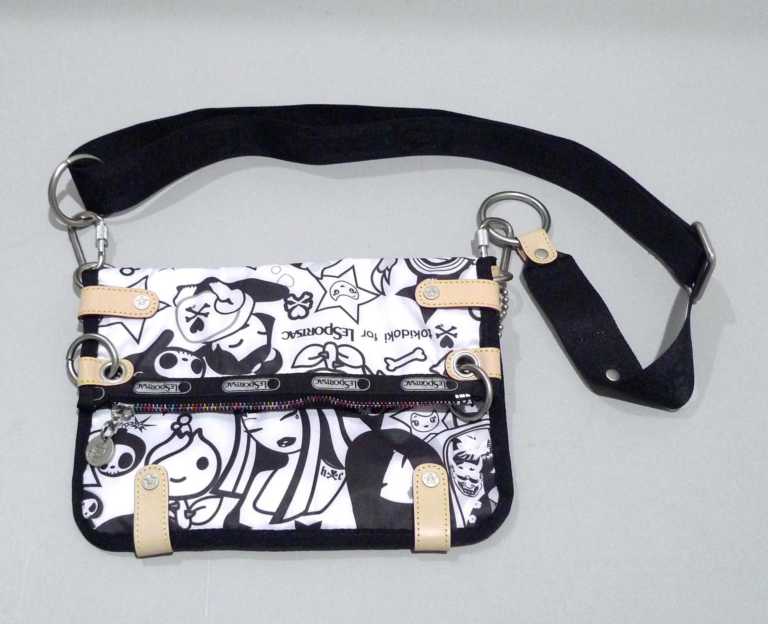 超美品★LeSportsac ボディバッグ ホワイト　斜め掛け　tokidoki Tokidoki X Lesportsac White and Black Tutti Crossbody Small