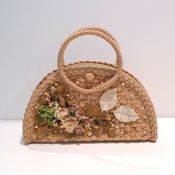 Raffia Seashell Clutch Bag