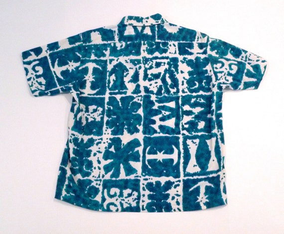 Blue and White Hawaiian Shirt 1960s Vintage Geome… - image 4