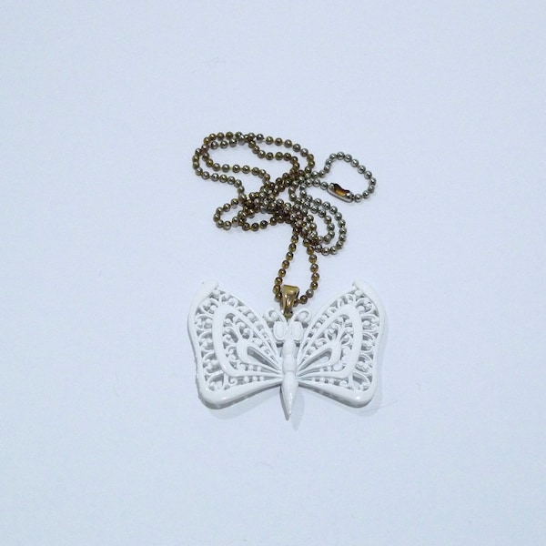 White Butterfly Necklace 1970s Vintage L Razza Hippie Boho Butterfly Pendant / Lepidoptera /Filigree