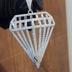 Custom Iced Out Moissanite Diamond Shape Pendant 925 Silver Diamond Pendant 3D Pendant VVS Round Moissanite Pendant Hip Hop Rapper Pendant