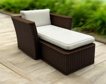 1.12 Scale wicker lounge chair with table