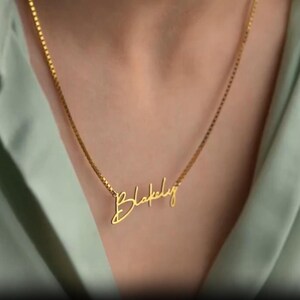 Collar con nombre personalizado – Cadena dorada