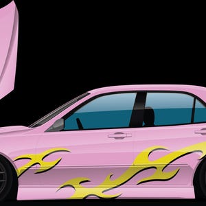 Puede incluir: Sedán rosa con calcomanías de llamas amarillas y ruedas negras. El capó del coche está abierto y el vehículo está sobre un fondo negro. Las ventanas del coche están tintadas de azul.