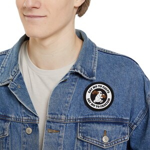 L'écusson thermocollant Dites non au fascisme | écusson brodé antifasciste anti-cultes | Patch de protestation et d'activiste