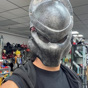 LEDプレデターマスクヘルメットエイリアンコスプレハロウィン小道具
