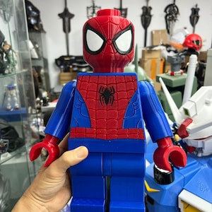 Große Spinne aus Legostein