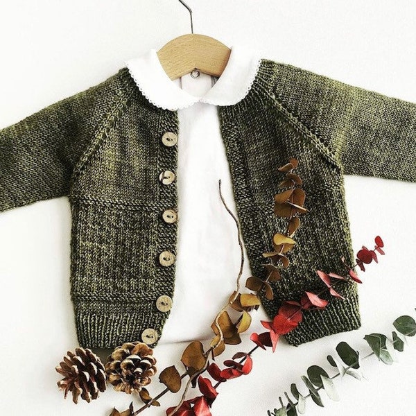 Hope Cardigan Knitting Pattern, English, 0-8 Years