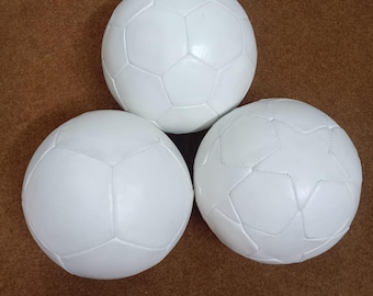 Benutzerdefinierte 80 cm Riesen Fußball, 30 Zoll personalisierte Fußball, große weiße Sportball 3Stk