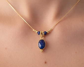 Delicado collar de lágrima con piedra natural | Colgante de piedra preciosa azul | Collar de acero inoxidable bañado en oro | Joyería artesanal para mujer | Regalo