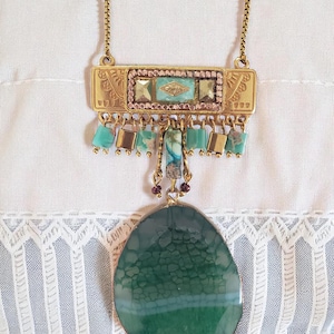 Halskette mit großem Anhänger - Grüner Achat - Boho-Halskette - Miyuki-Perlen - Natursteine - Einzigartiger handgefertigter Schmuck - Lithotherapie