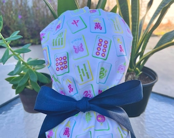 Touca cirúrgica colorida inspirada em jogo de ladrilhos com laço ajustável | Touca cirúrgica para enfermeira com laço ajustável | Touca cirúrgica divertida com estampa de ladrilhos, um ótimo presente para ela