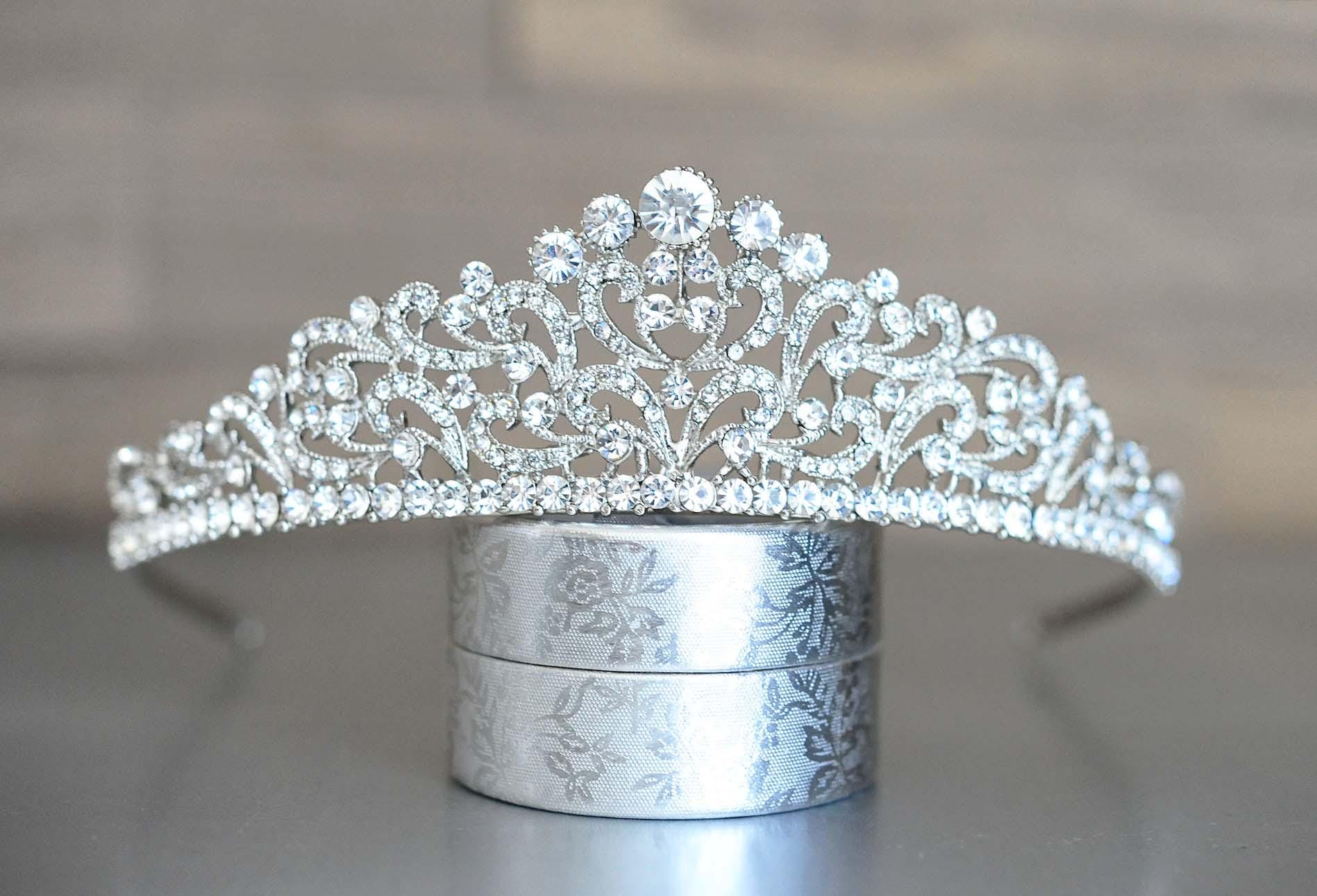 Handmade Silver Crystal Diadem with Teardrop Design Vintage Royal Queen Teardrop Rhinestone Diadem Tiaras Crown  main image 3
