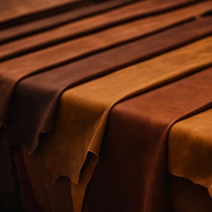 Italian Full Grain Leather Hide Brown Cowhide 50 sq ft –  For Bags, Wallets, DIY & Upholstery Leathercraft, Journals
