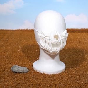 Tiger Skull Half Face Mask Fangs 3D Printed Bone Cosplay Prop for Horror Gothic Platform Game Player Costume Gift Anime Stage Performances
