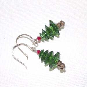 Swarovski crystals. oh Christmas tree...but these earrings are made of swarovski crystals Bild 2