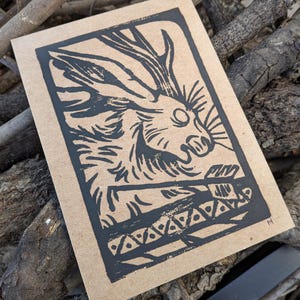 Jackalope y flecha / Impresión en bloque de linóleo original