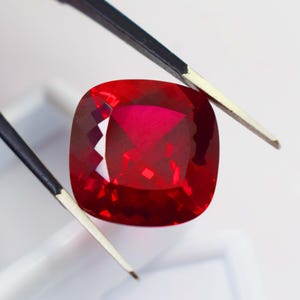 Rubí birmano natural de 18 quilates, talla cojín, gema suelta certificada, rubí rojo intenso para anillos y colgantes.