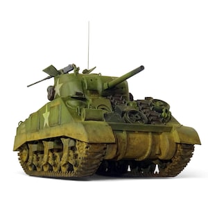 Op de afbeelding: Een olijfgroen militair tankmodel met een draaibare koepel, een gemonteerd kanon, een machinegeweer en witte sterinsignes aan de zijkanten. Het voertuig heeft gedetailleerde rupsbanden, een verweerde afwerking en een dunne verticale antenne.