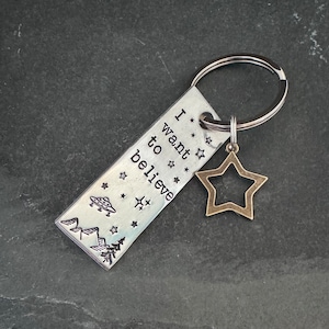 X Files inspired &quot;I want to believe&quot; keychain