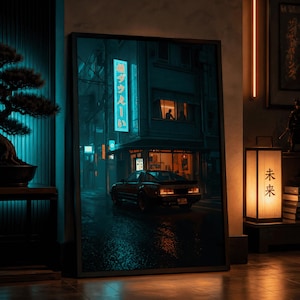 Peut inclure: Impression d'art encadrée représentant une scène de rue japonaise éclairée au néon la nuit. Une voiture de sport classique est garée dans une rue mouillée. L'œuvre présente une enseigne lumineuse avec des caractères japonais et une lueur chaleureuse.