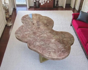 Tablero de mesa artesanal de cuarzo rosa con incrustaciones de piedra de animales