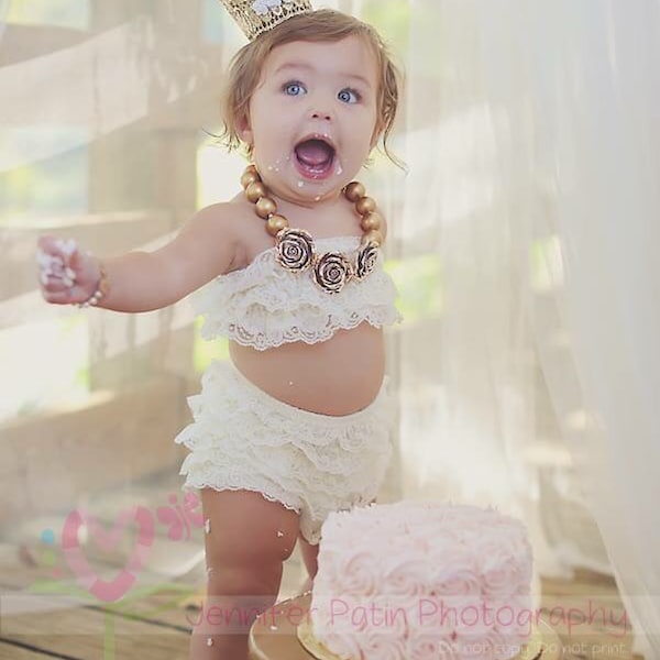 Beautiful Gold Rose Bubblegum Necklace - Beautiful Gold Baby Girl Toddler Big Girl Necklace - Great Birthday Photo Prop