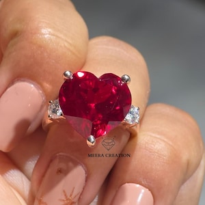 Heart Shaped Ruby Ring Three Stone Promise Engagement Ring 6CT Ruby Birthstone Valentine’s Day Ring for Her Statement Heart Cocktail Ring