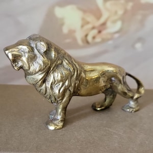 Vintage Solid Brass Lion Figurine - MCM - Leo Lion - Vintage Sculptural Brass Home Decor - Roaring Lion