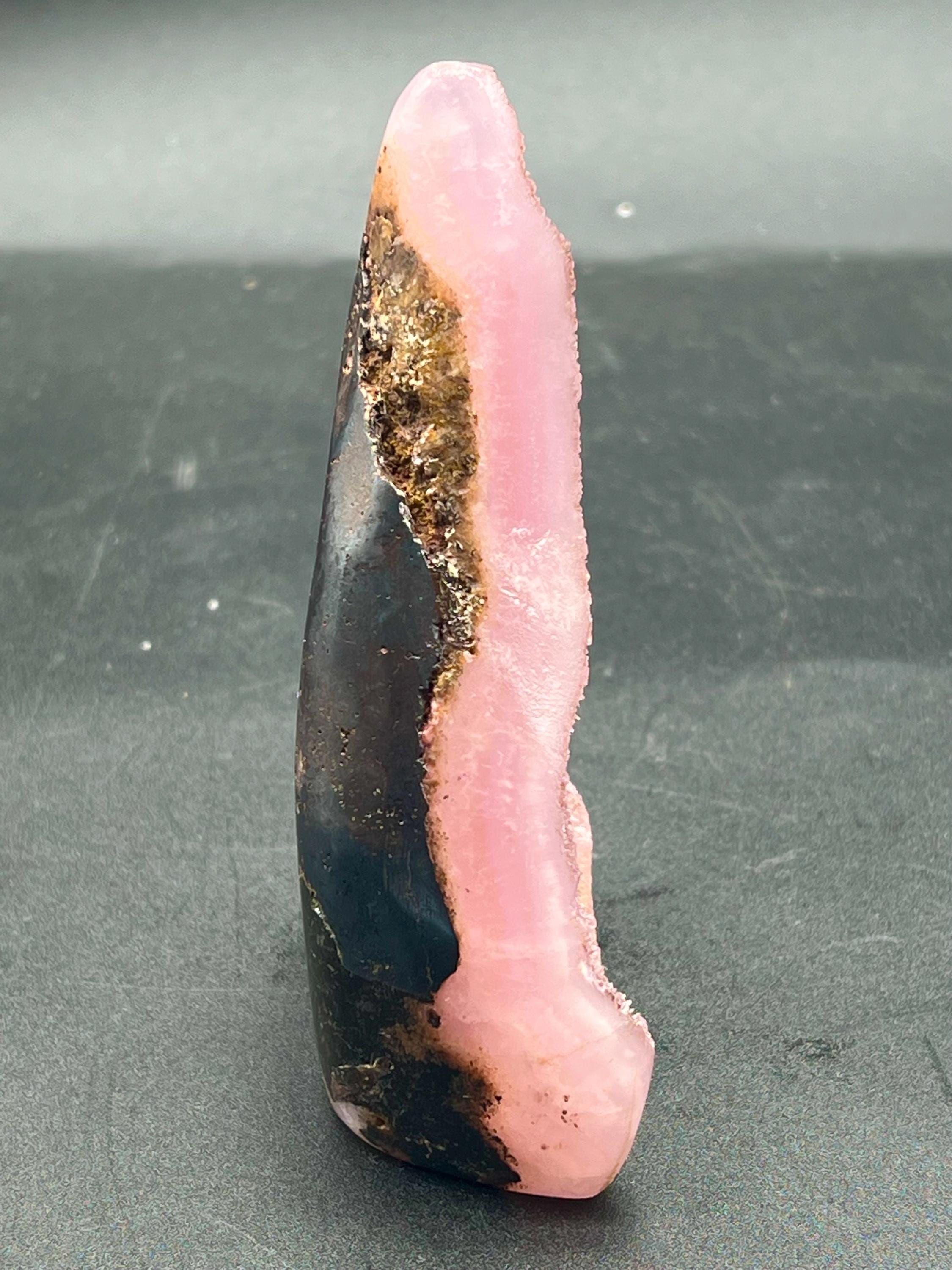 ピンクアラゴナイト 希少標本 - Etsy 日本