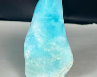 Caribbean Blue Calcite freefrom : 440 gram