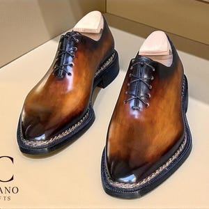 Zapatos Oxford de piel flor hechos a mano - Elegantes zapatos de vestir marrones