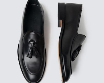 Mocassins à pampilles en cuir faits main : chaussures à enfiler noires