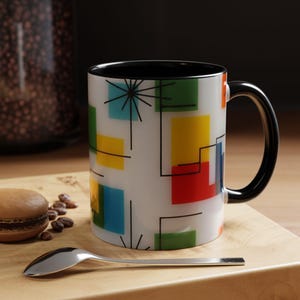 Caneca de café com detalhes retrô | Caneca com design retrô | Presente exclusivo para amantes de café | Xícara de café com arte moderna | Decoração de cozinha estilosa