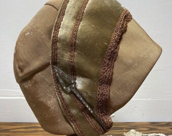 Original 1920s Cloche Hat for Repair or Restoration - Cloche  with Hat Pin