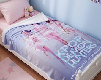 Cozy K pop Demon Hunters Blanket,Huntrix Girls Flannel Blanket,Ultra-Soft Fleece Blanket,Bedding for Kpop Fan Gifts,Huntrix Blanket Gift