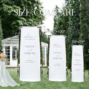 K&ouml;nnte beinhalten: Hochzeitsschilder in verschiedenen Gr&ouml;&szlig;en, darunter 101.6cm x 299.7cm, 88.9cm x 254cm, 76.2cm x 200.7cm und 50.8cm x 152.4cm. Jedes Schild zeigt die Namen Vivian und Edmund, das Hochzeitsdatum und den Ort. Die Schilder befinden sich im Freien.