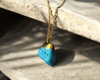 Collar de turquesa y oro con colgante de piedra natural. Collar de turquesa para combinar con otros collares. Joyería de piedra natal para mamá. Regalo de piedra natal de diciembre.