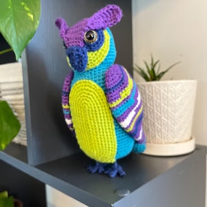 Patrón PDF digital de peluche amigurumi original de crochet de Oscar el búho