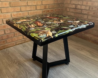 Bijzettafel van botanische hars: handgemaakte salontafel van epoxykunst