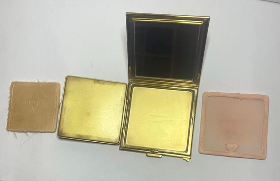 Square KIGU powder compact - image 3