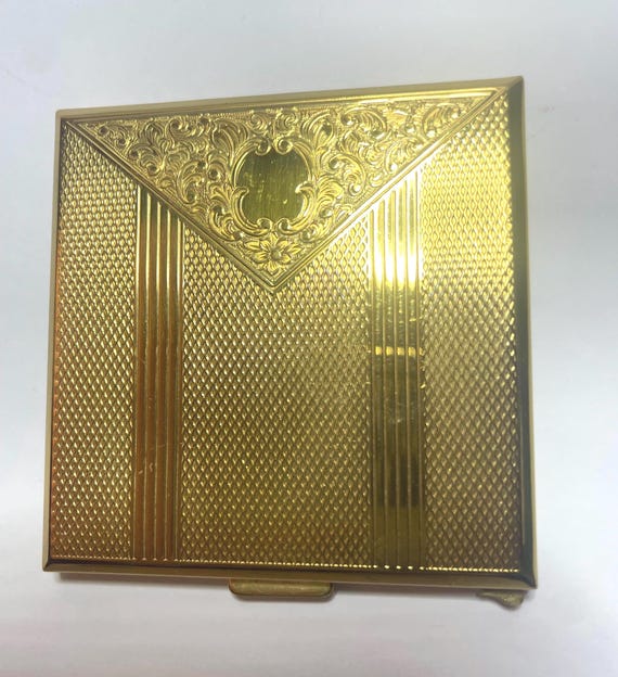 Square KIGU powder compact - image 1