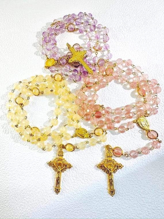 Elegant Purple Pink or Gold Crystal Glass Rosary 8 mm Golden Beads with Chain Catholic Prayer Beads Christmas Gift for Sisters in Christ