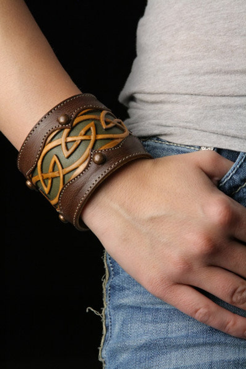 Celtic Dara Leather Cuff