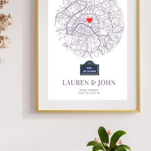 Aangepaste poster liefdeskaart Parijs – print liefdesverhaal stel, romantische reis souvenir, huwelijksreis of jubileum van Parijs, muurlijstposter