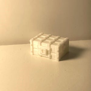Storage chest crate metal straps DnD Dungeons and dragons 28mm scale mini world building crafts