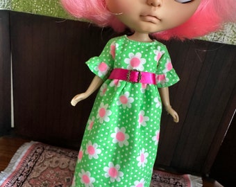 Blythe Long Vintage Style Dress - Bright Green with Hot Pink