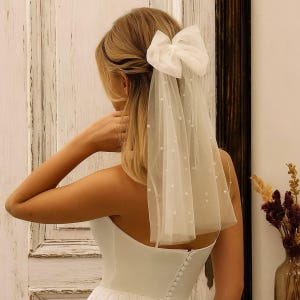 Pearl & Tulle Bridal Hair Comb Veil: Wedding Headpiece