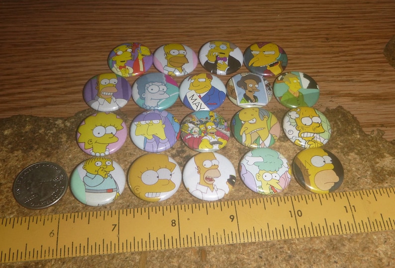 THE SIMPSONS 19 one inch pin back buttons badge set